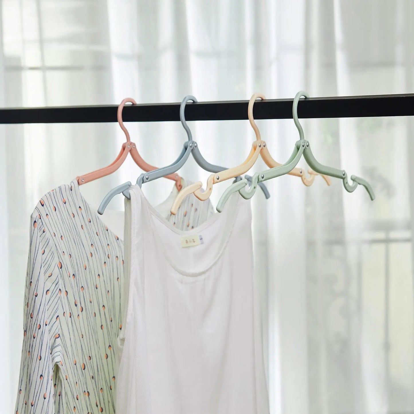 Portable Folding Clothes Hanger